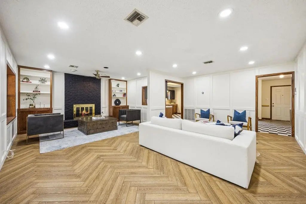 1721 Saxon Drive, Houston