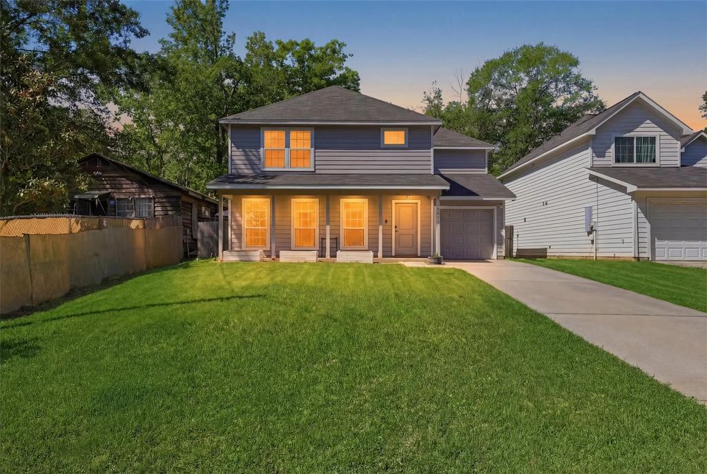 15011 Crockett Road, Willis