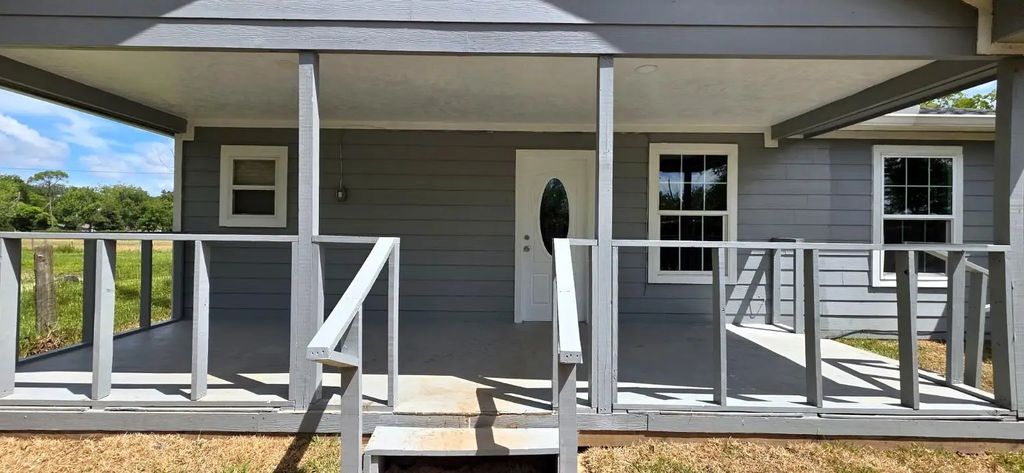 5701 County Road 288 7, Angleton