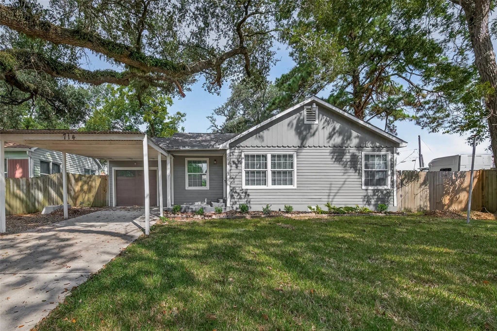 714 E Humble Street, Baytown