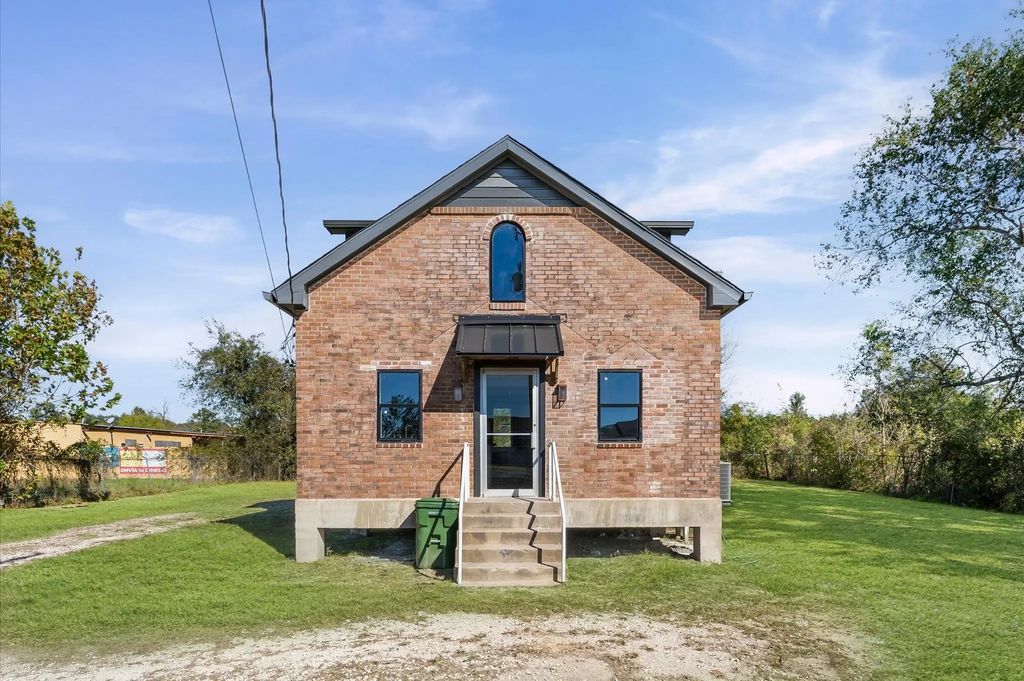 1420 Fm 1960, Dayton