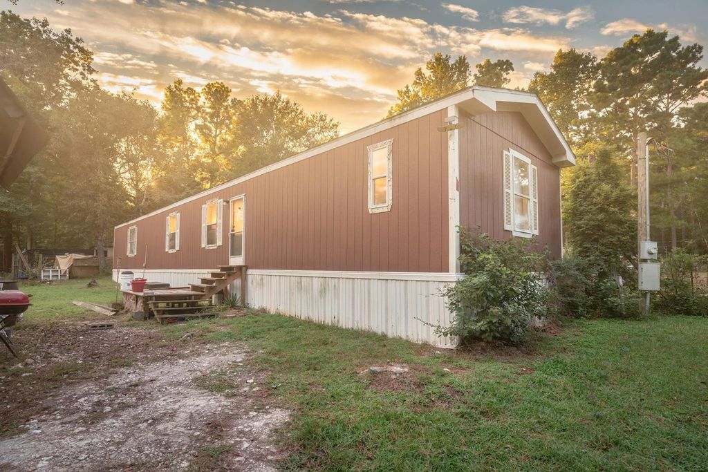8318 Silver Maple, Plantersville