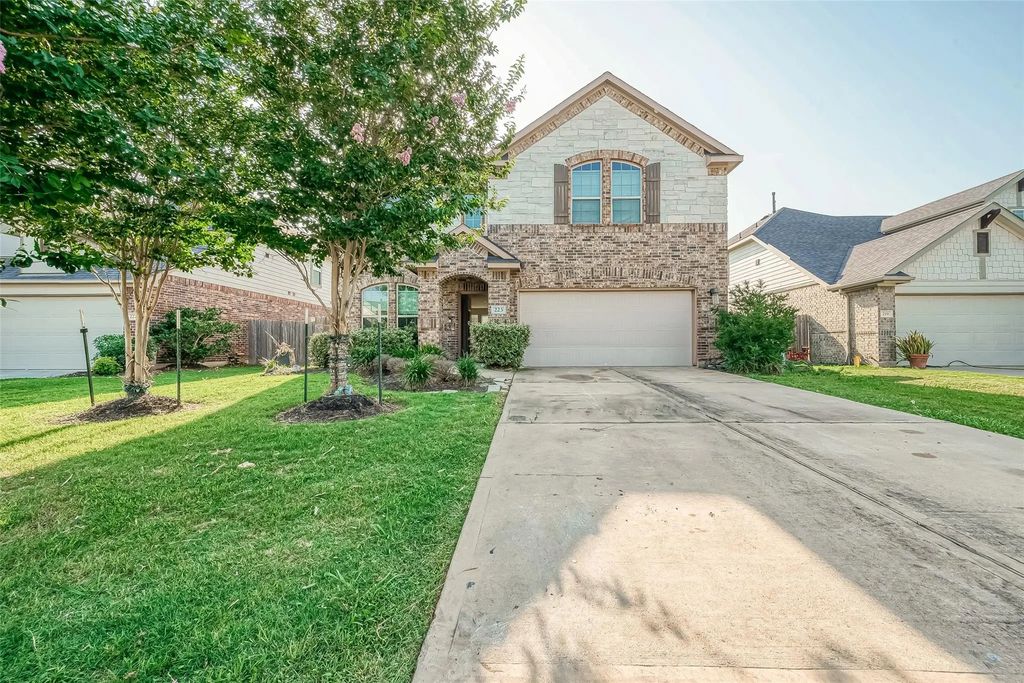 223 Sintra Lake Way, Rosenberg