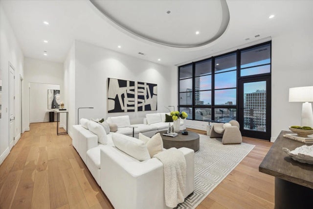 2323 San Felipe Street 1101, Houston