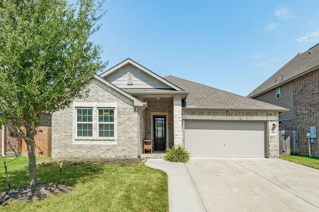 1842 Kenley Way, Alvin