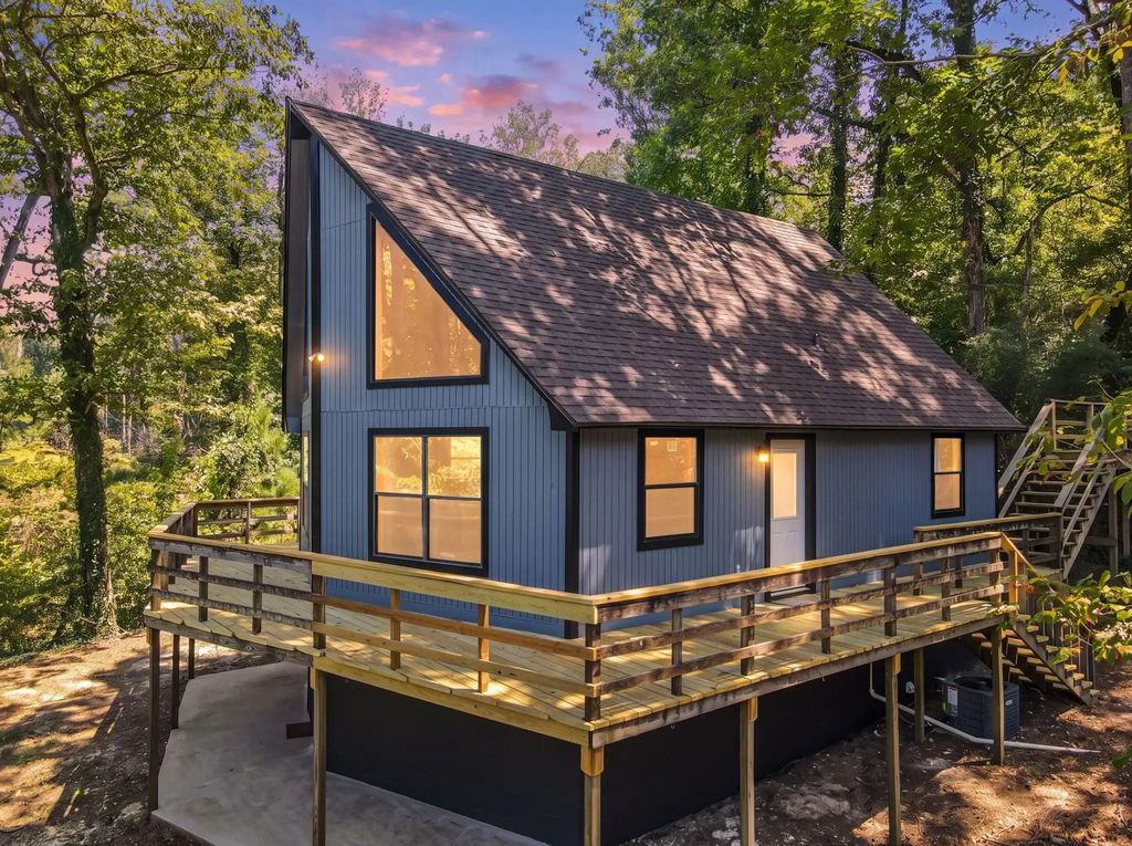 209 Laguna Point, Hemphill