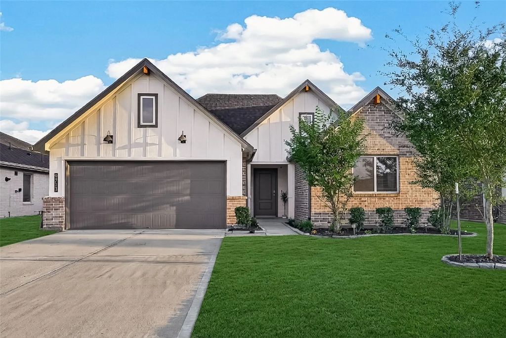 9713 Wall Street, Texas City