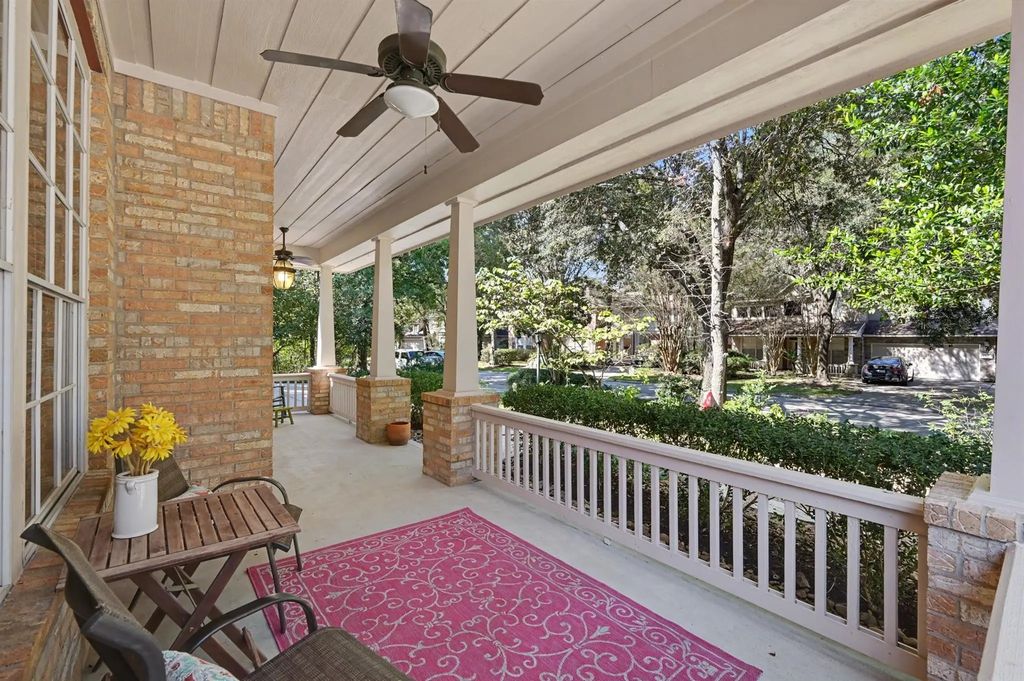 Icon Empty Nester 43 S Plum Crest Circle, The Woodlands Property Listing: MLS® #70731560