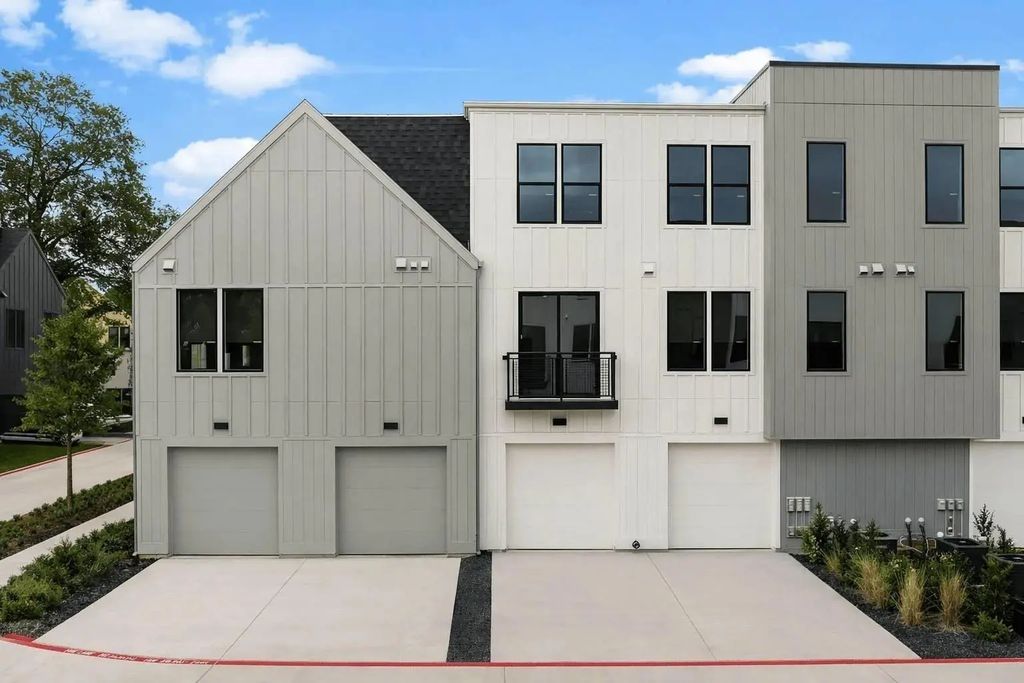 1941 Sawdust Road 0512, Spring