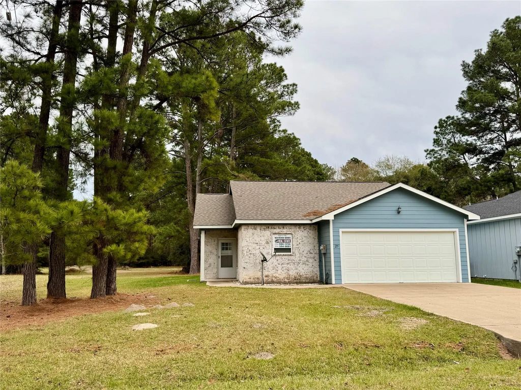 25 Shallow Springs, Trinity