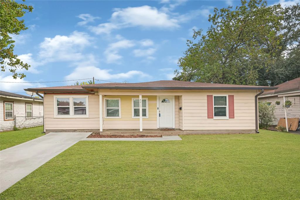 4223 Neal Street, Houston
