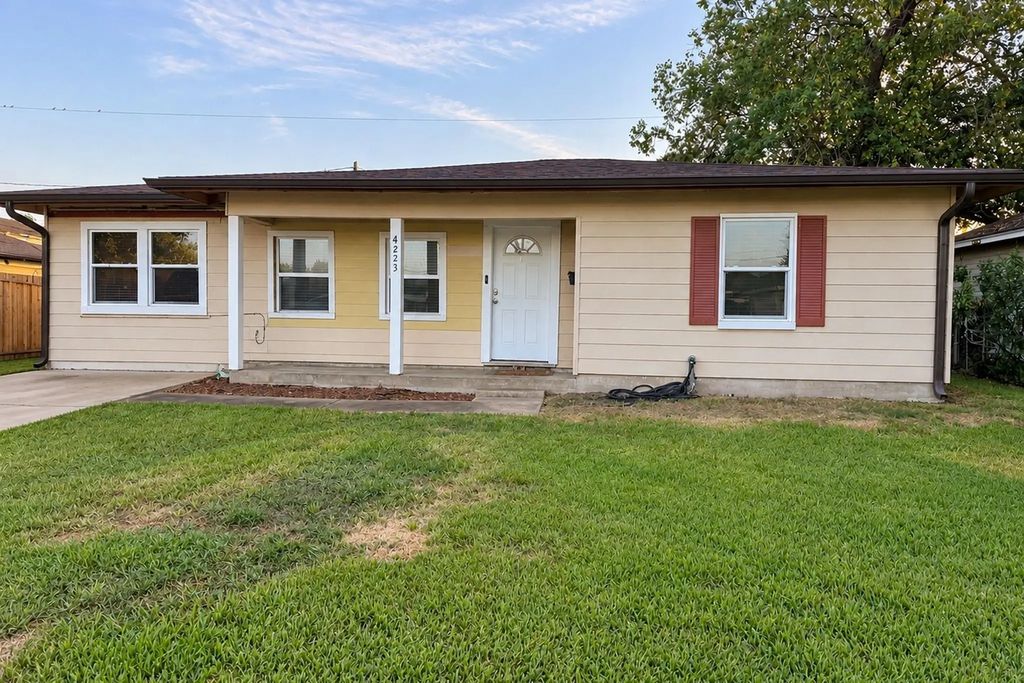 4223 Neal Street, Houston