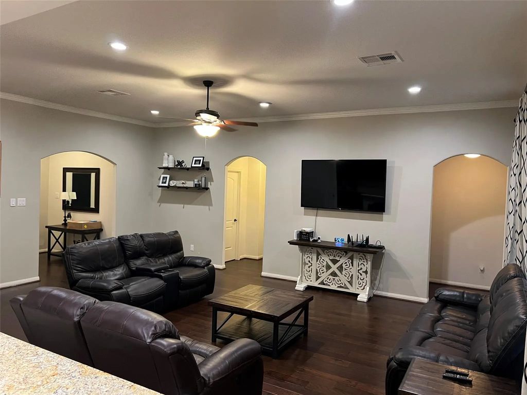 2005 Clatt Way, Conroe