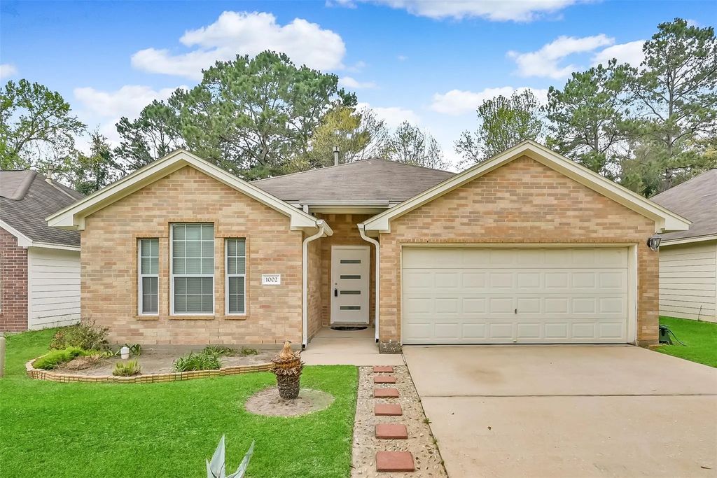 1002 Oak Glen Drive, Conroe