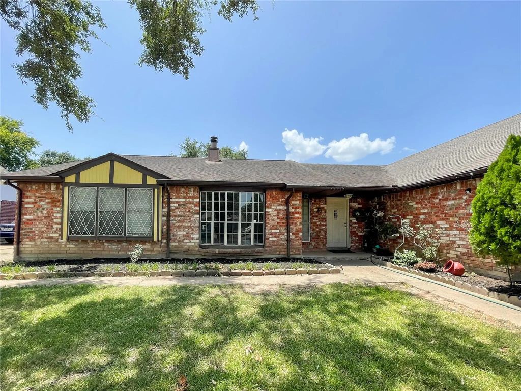 9506 Riverside Lodge Drive, Houston