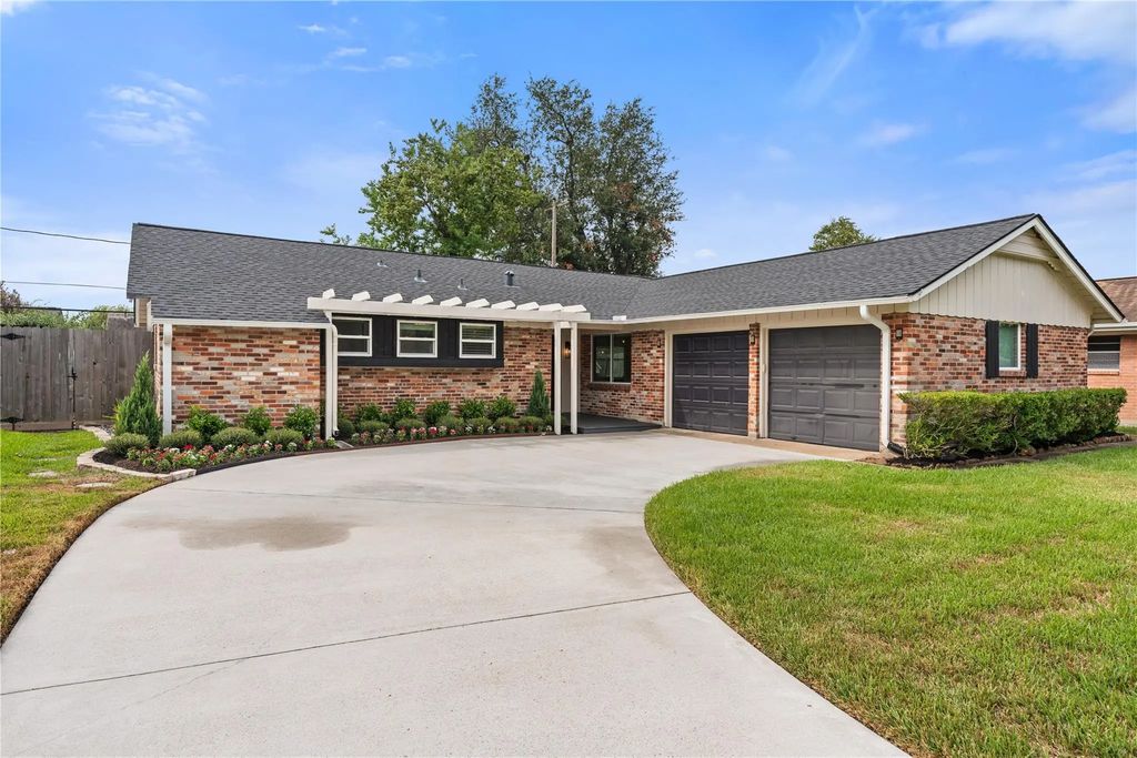 2302 Willowby Drive, Houston