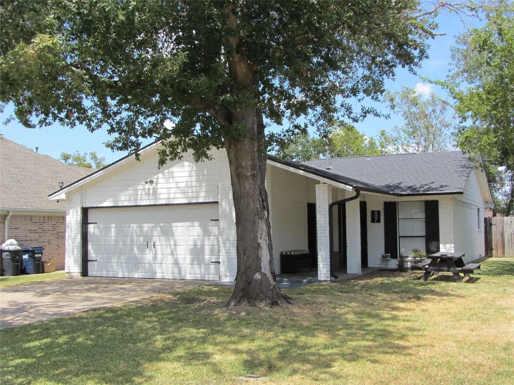 907 Welsh Avenue, College Station