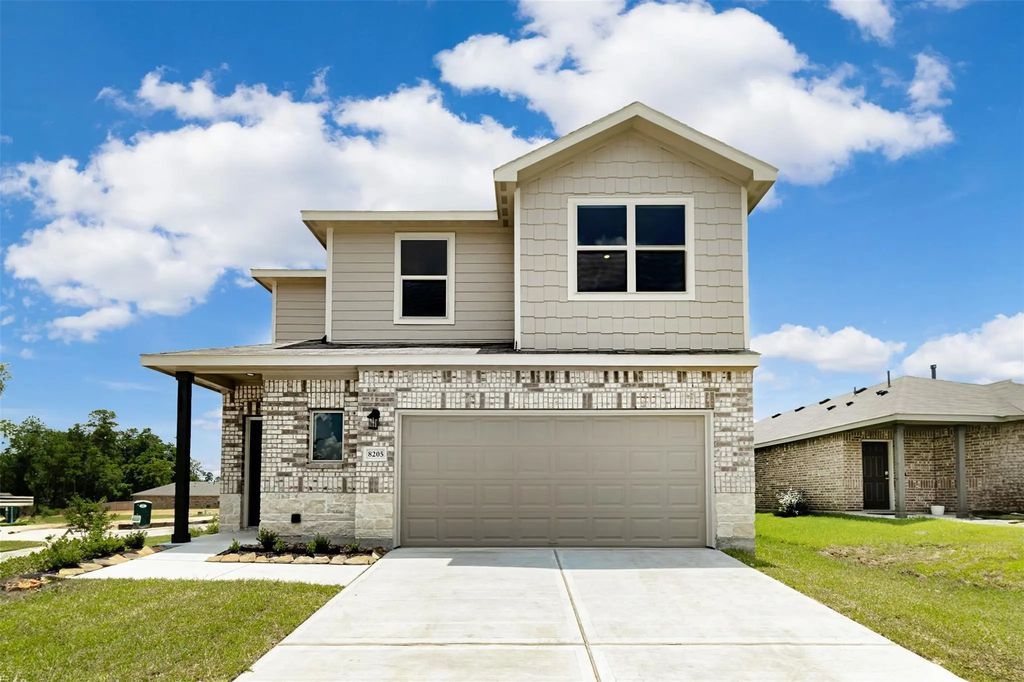 8205 Red Spruce St, Magnolia