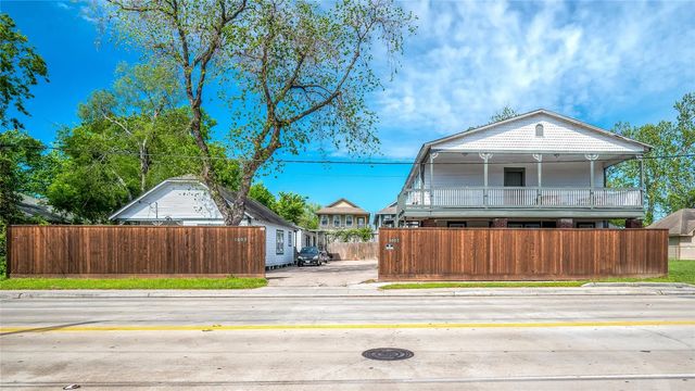 1603 Airline Drive, Houston