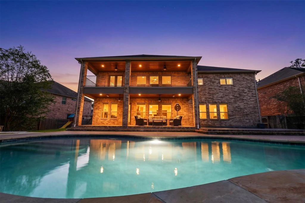 23211 Belted Kingfisher Trail, Spring