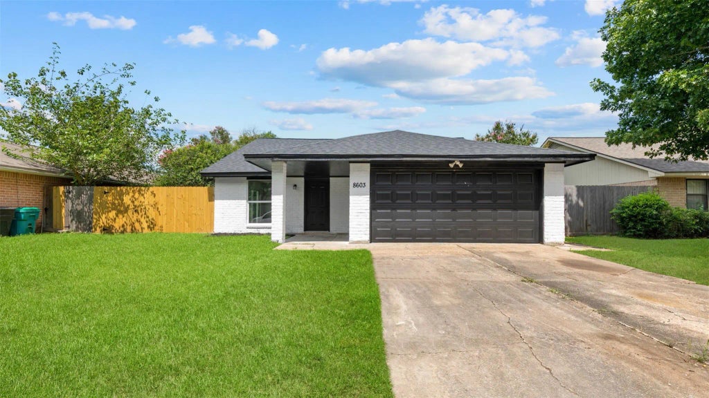 8603 Twisting Vine Lane, Houston