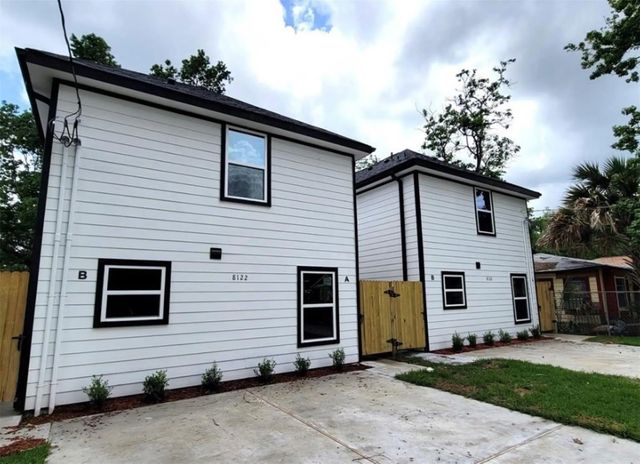 8120 Laura Koppe Road, Houston