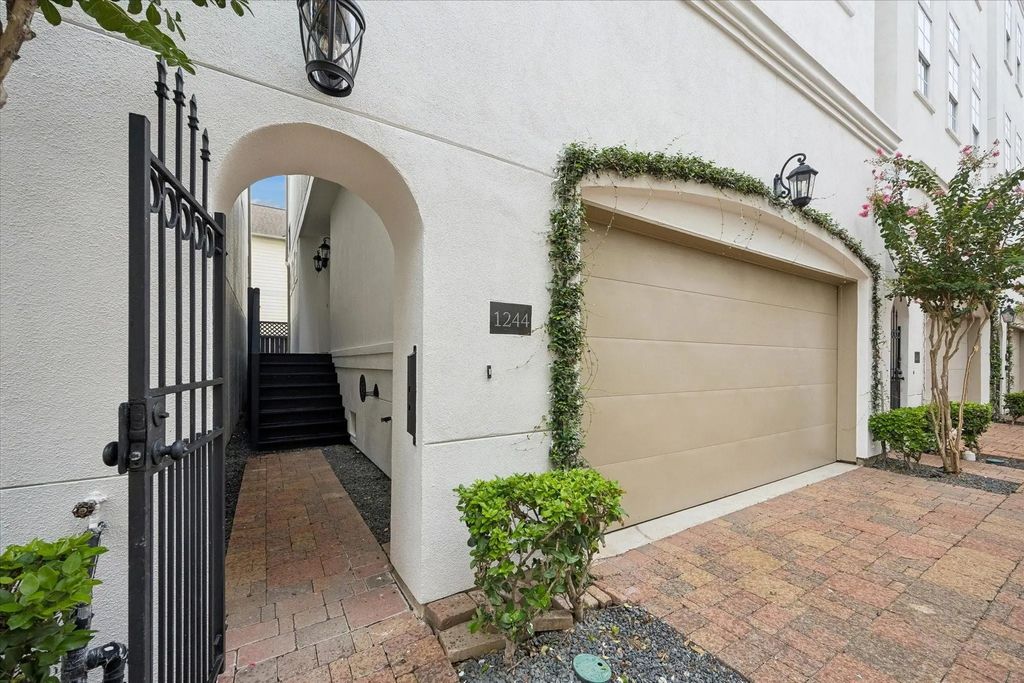 1244 W 23rd Street, Houston