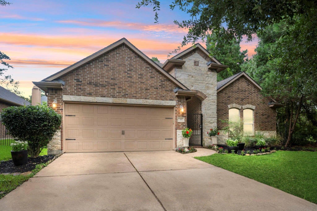 99 S Greenprint Circle, Tomball