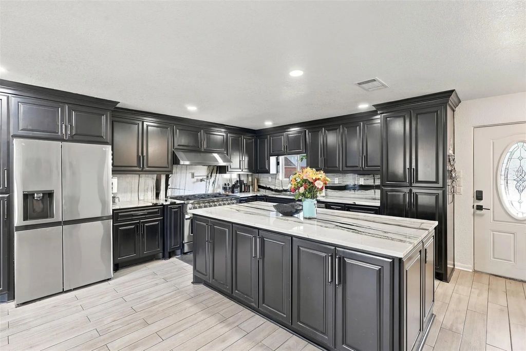 11922 Cottonwood Lane, Cypress