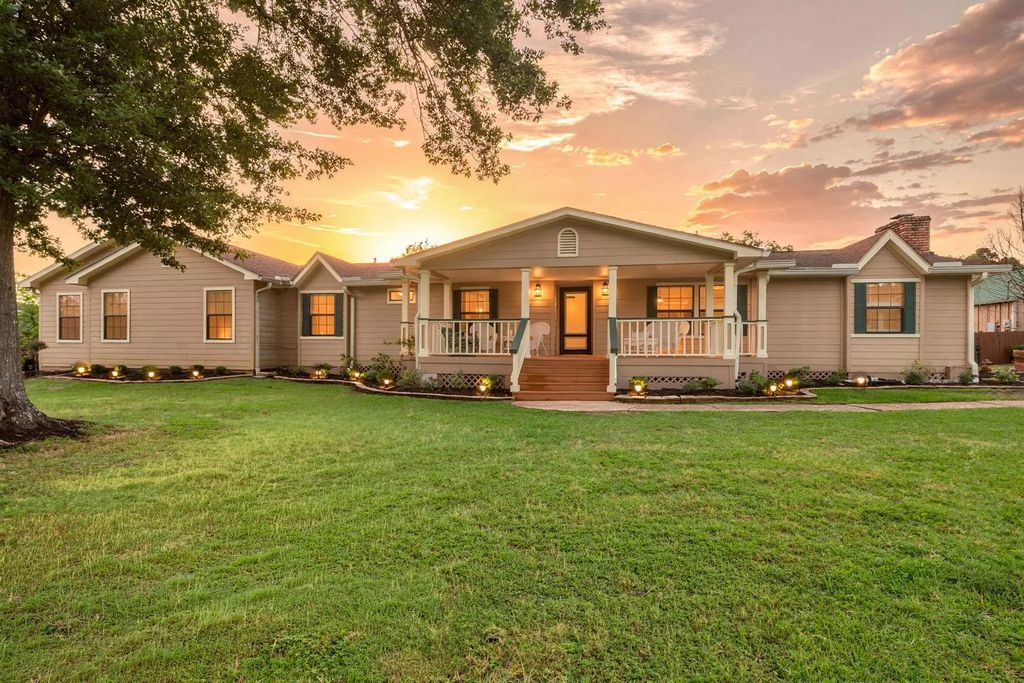103 Roundabout Lane, Huntsville