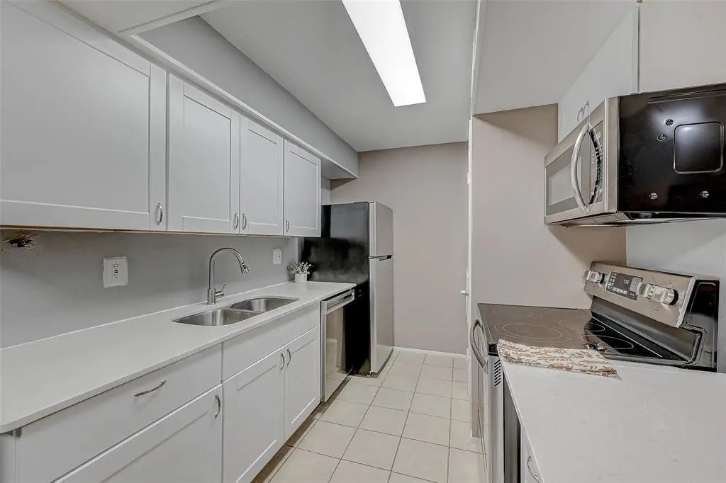 8201 Richmond Avenue 50, Houston