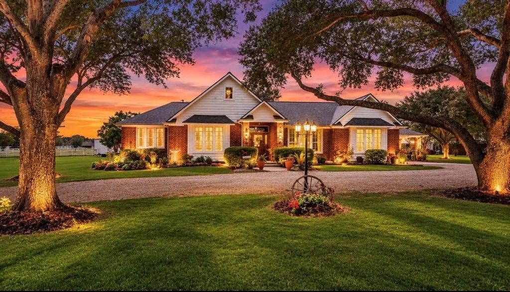 428 Briar Creek Lane, Sealy