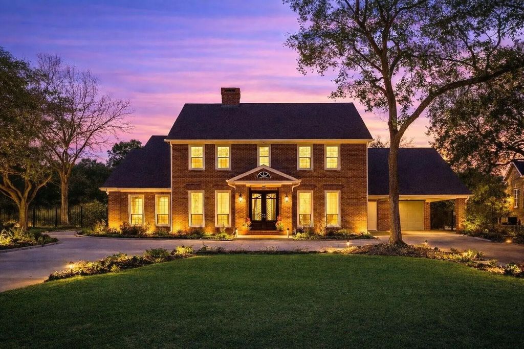 25 The Oval Street, Sugar Land