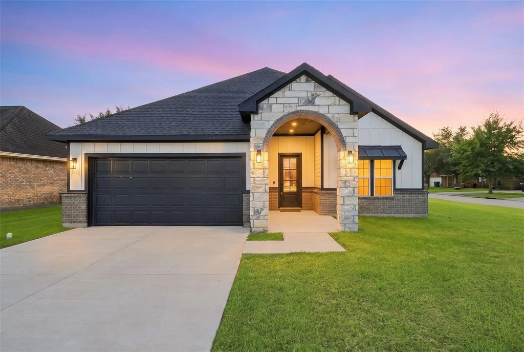 36 Prairie Oaks Drive, La Marque