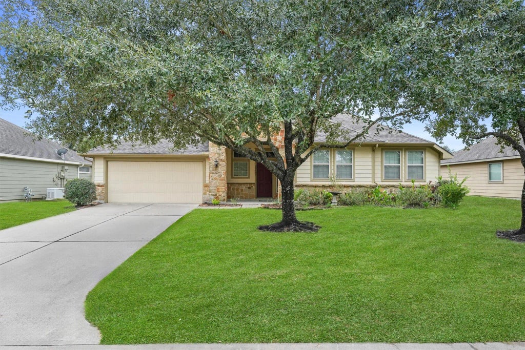 22403 Pebble Falls Lane, Tomball