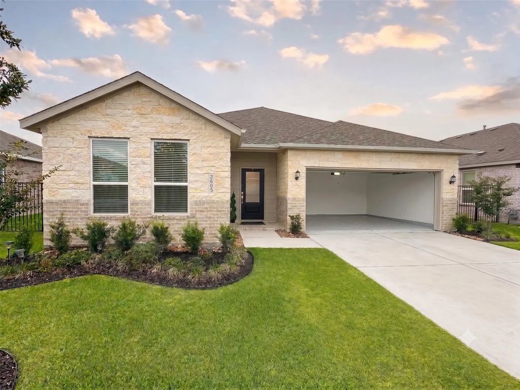 2605 Lago Costa Drive, Texas City