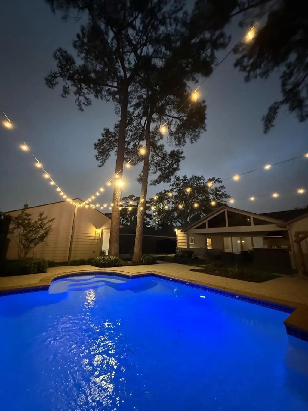 4643 Richmond Avenue, Houston