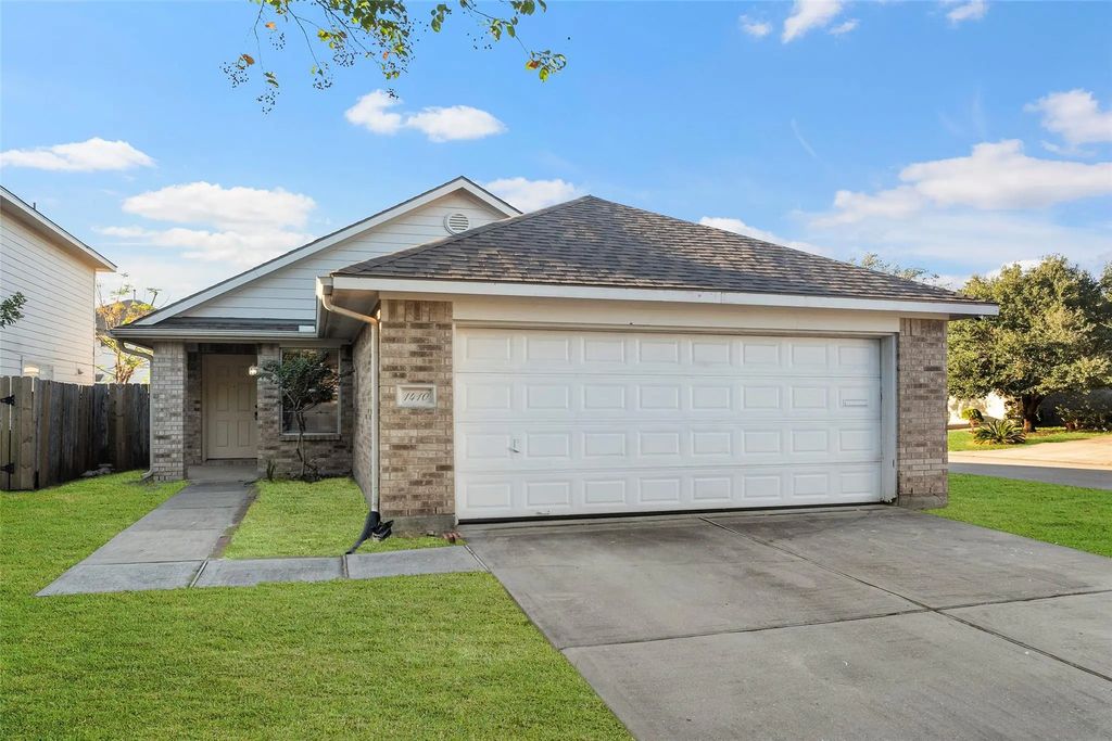 1410 Carolina Grove Lane, Houston