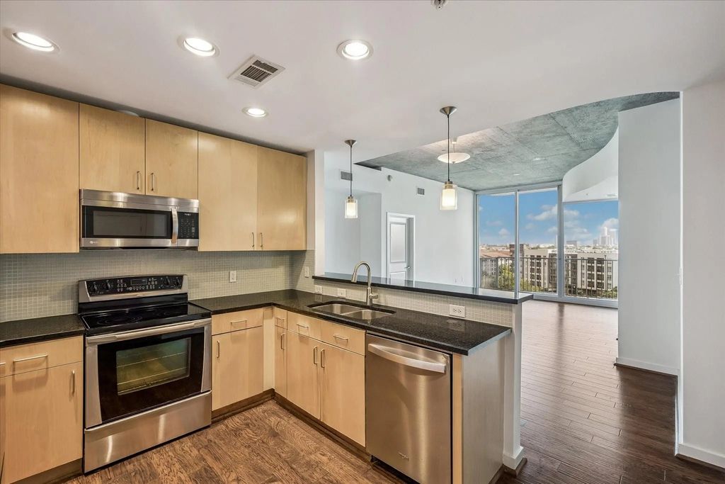 5925 Almeda Road 10805, Houston