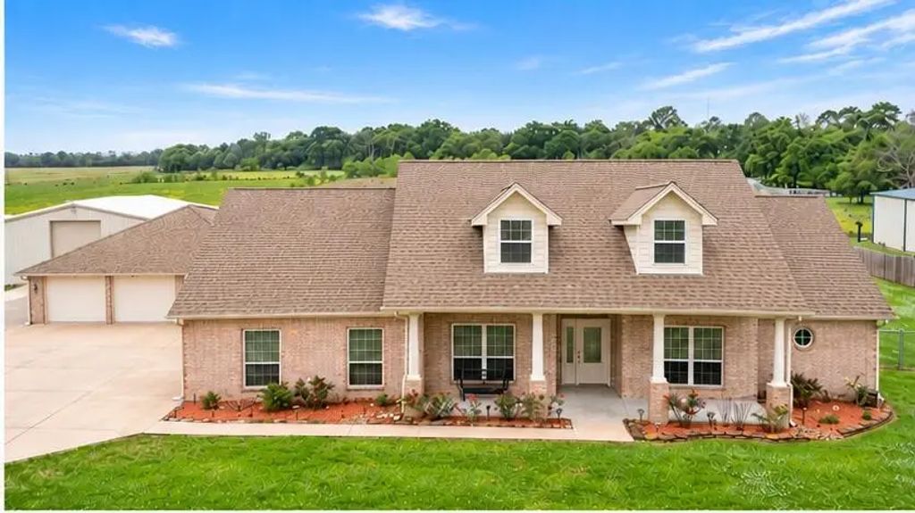 2224 County Road 660b, Danbury