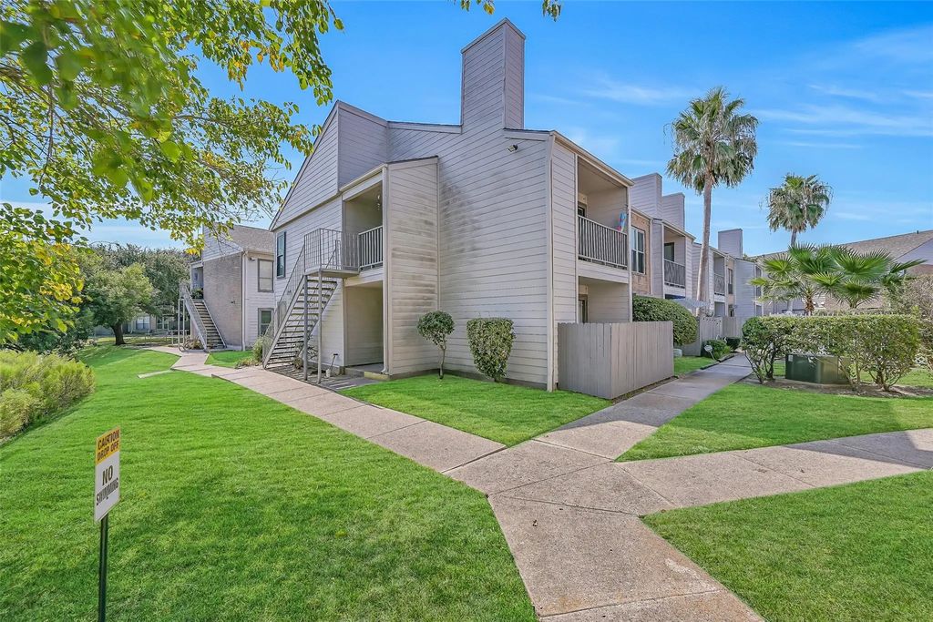 3220 69th Street J1, Galveston