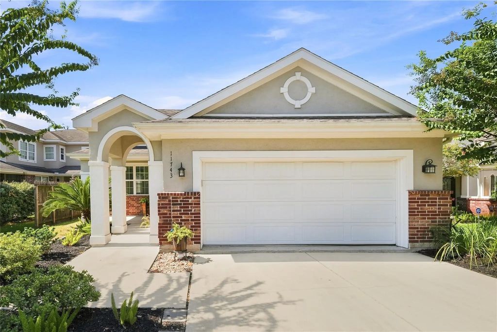 11743 Champions Gate Drive, Dayton