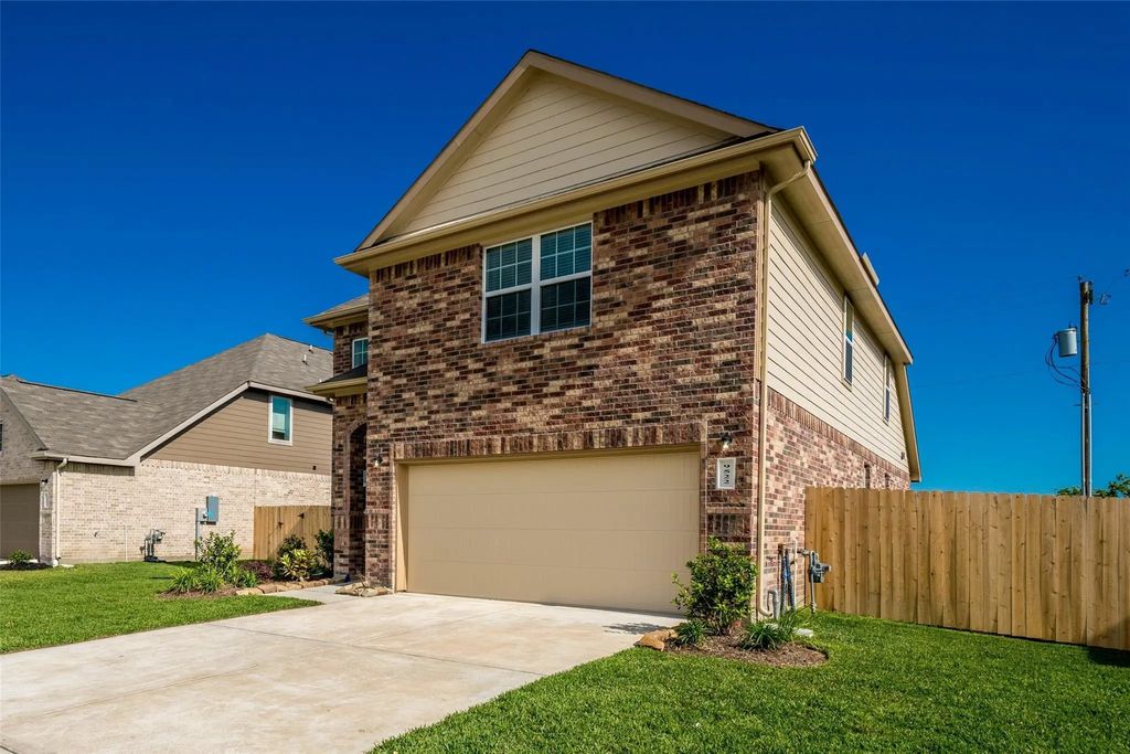 9522 Yellow Rose Drive, Texas City