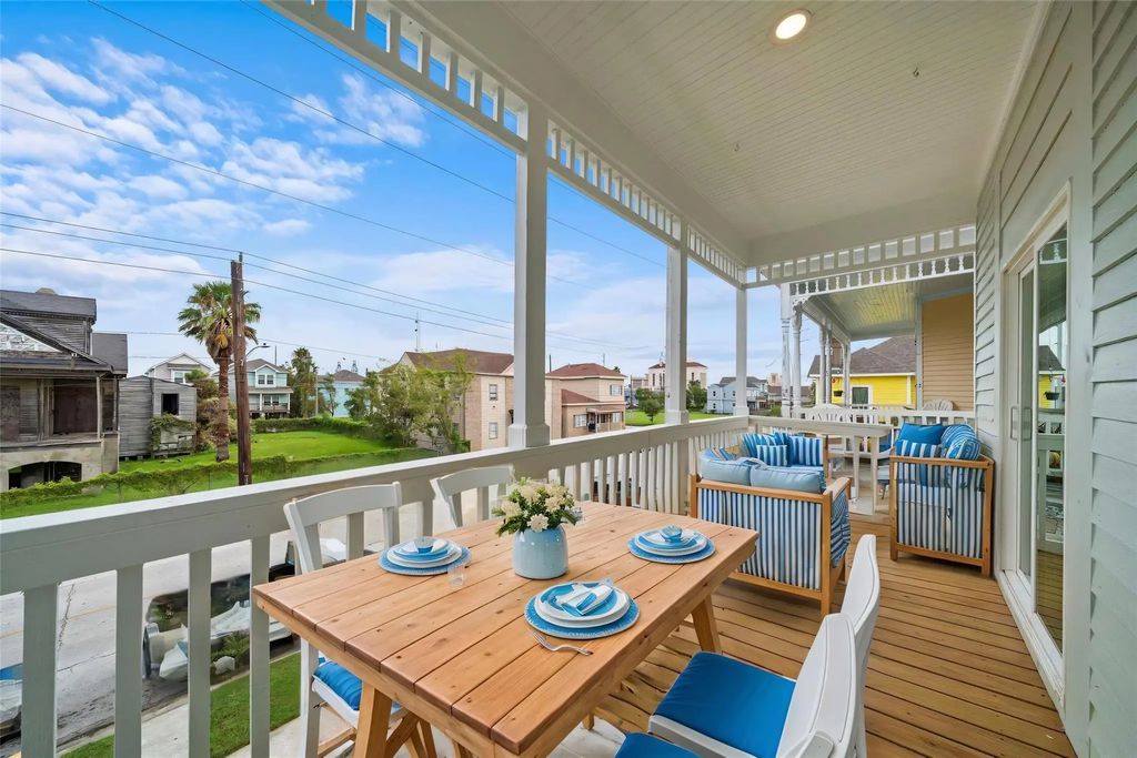2813 Ball Street Street, Galveston
