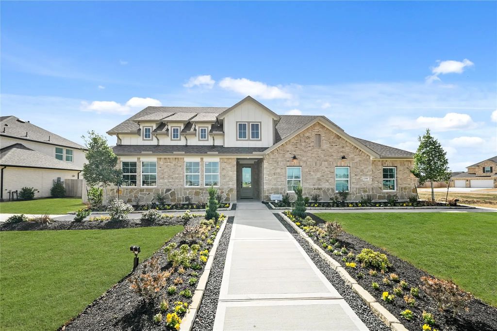 12115 St Augustine Drive, Mont Belvieu