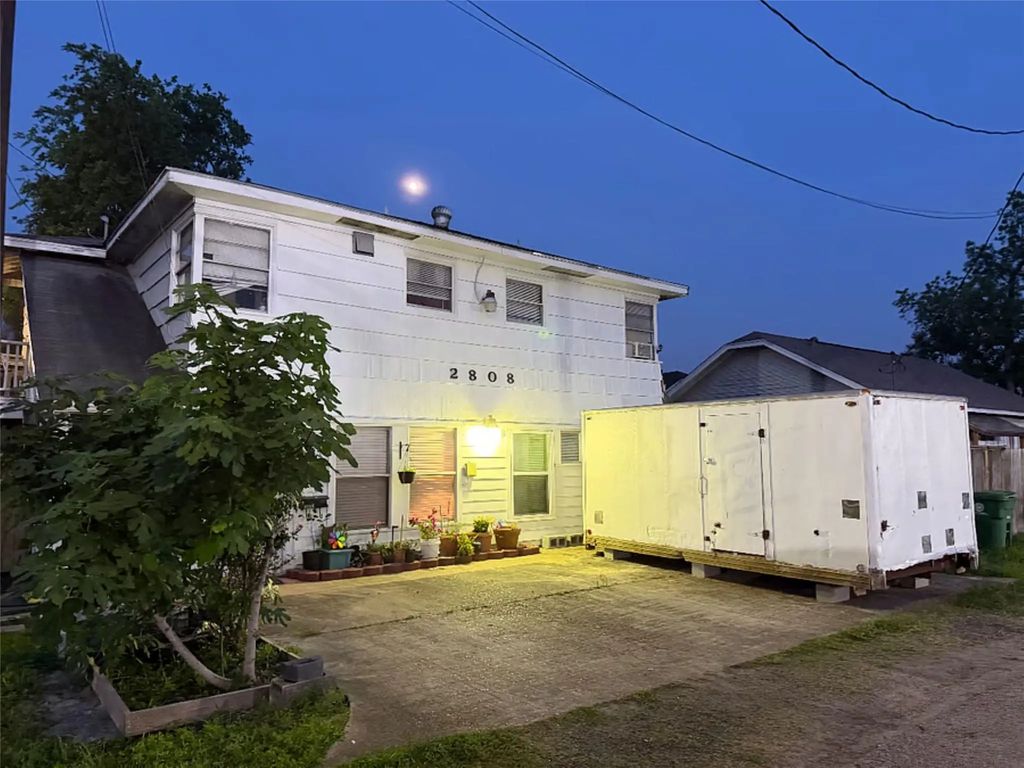 2808 Columbia Street, Houston