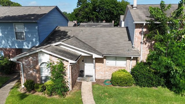 6373 S Briar Bayou Drive, Houston