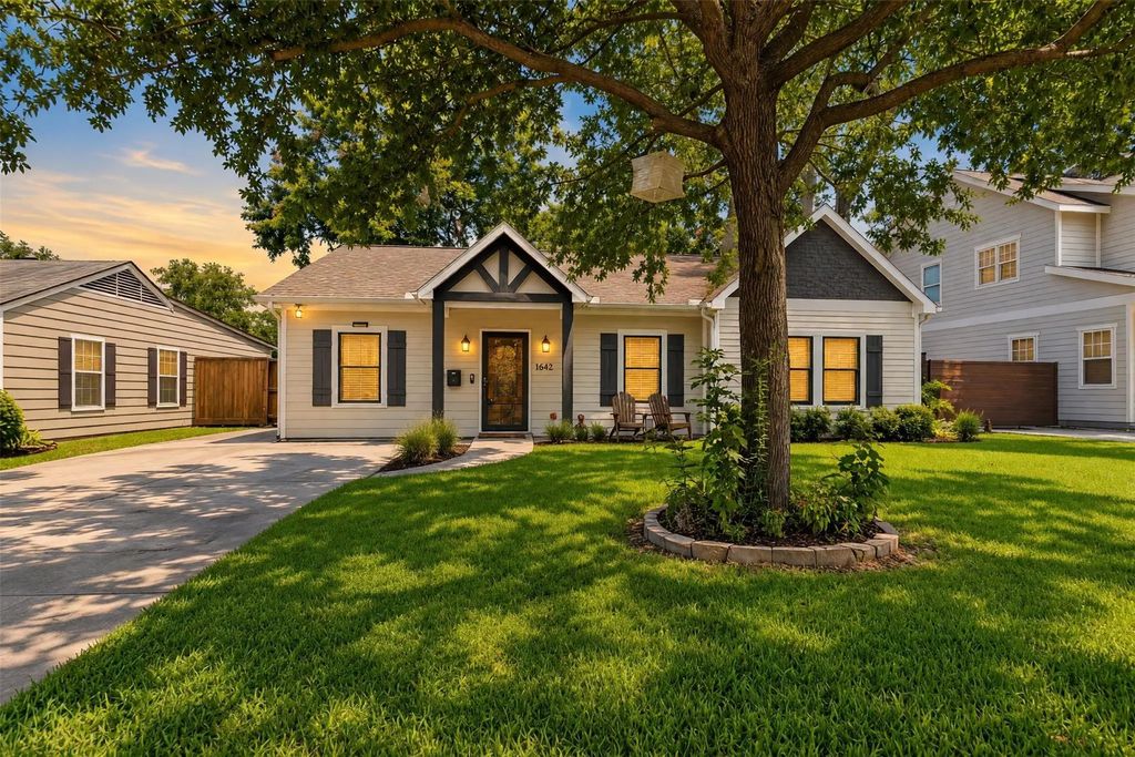 1642 Chippendale Road, Houston
