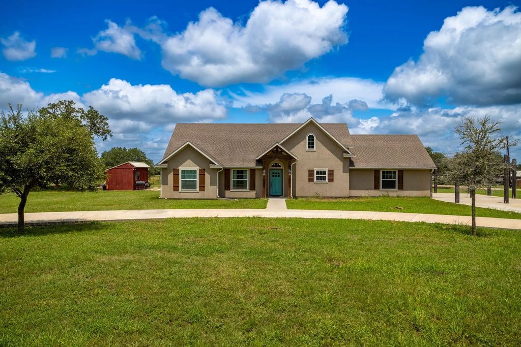 1241 County Road 230, Giddings