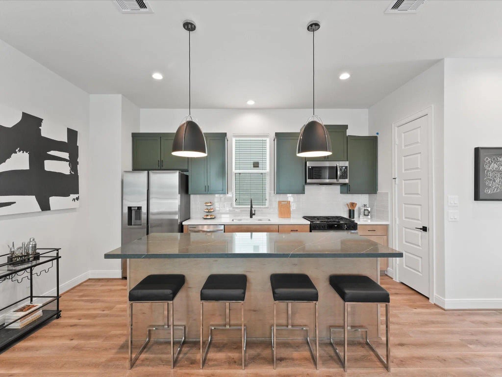 4830 Pinemont Drive, Houston